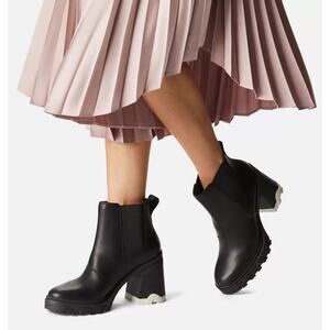 $180 Sorel Women's Brex Heel Chelsea Boots in Black - 9